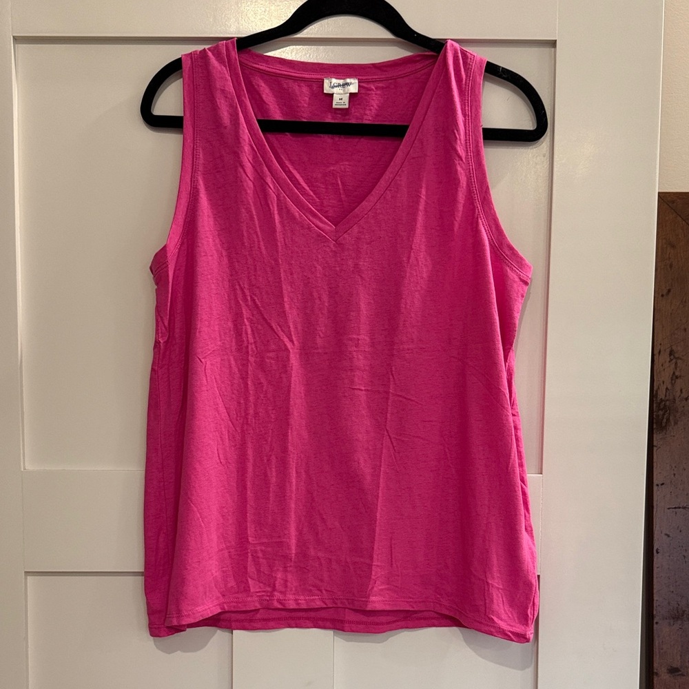 NWOT J.Crew Women's Pink V-Neck Sleeveless Tank.  Size Medium